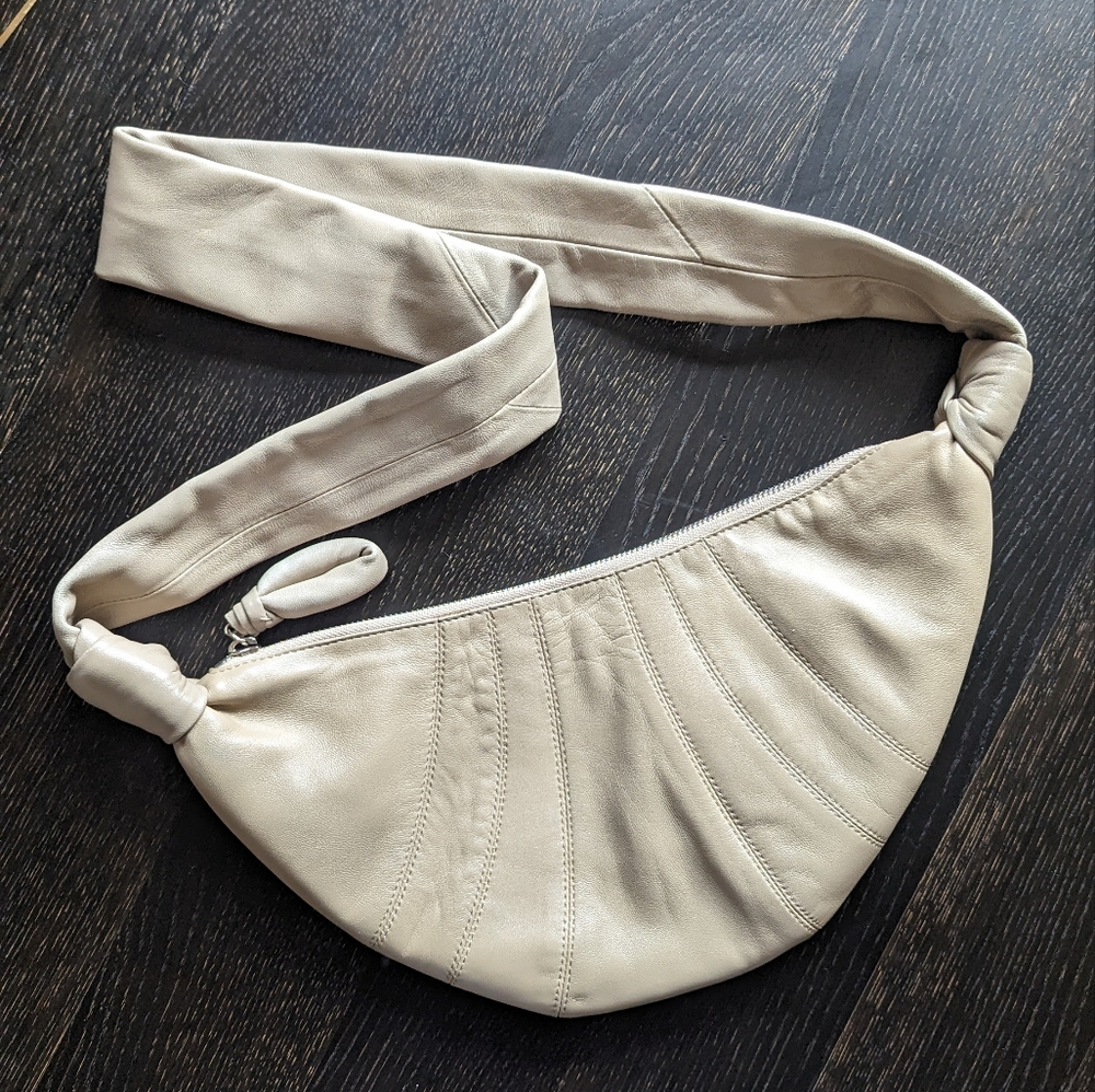 Elegant Cream Leather Shoulder Bag